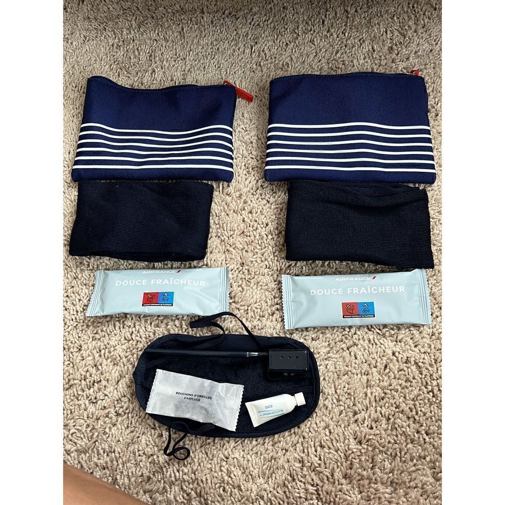 2 Air France Amenity Comestic Toiletry Bag Pouch